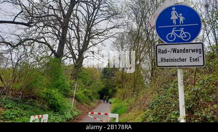 Vélo un sentier de randonnée Rheinischer Esel à Witten, ancien rail, Allemagne, Rhénanie-du-Nord-Westphalie, région de la Ruhr, Witten Banque D'Images