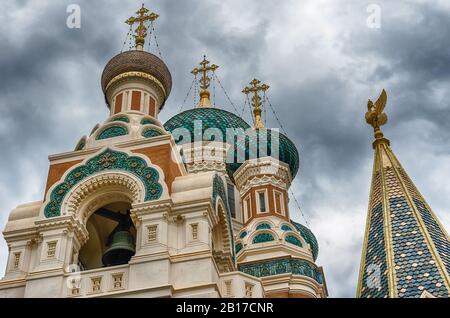 L'emblématique cathédrale orthodoxe Saint-Nicolas, l'un des principaux sites touristiques de Nice, Côte d'Azur, France Banque D'Images