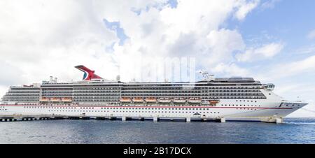 Bateau de croisière de carnaval à Cozumel Quintano Roo Mexique Banque D'Images