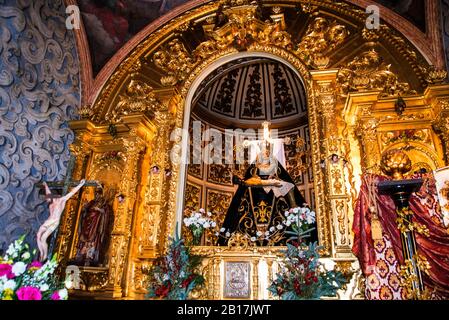 L'Espagne est un pays très religieux et à Noël, toutes les églises, les boutiques et les maisons sont décorées avec des lits de Nativité. C'est la chapelle de l'Hermitage Banque D'Images