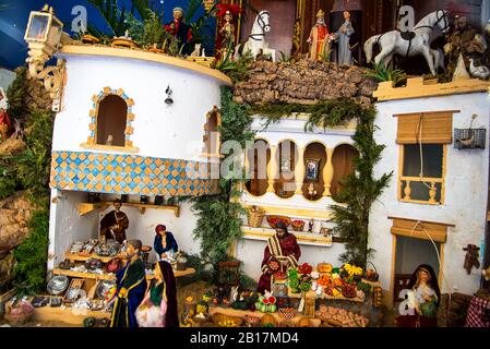 L'Espagne est un pays très religieux et à Noël, toutes les églises, les boutiques et les maisons sont décorées avec des lits de Nativité. C'est la chapelle de l'Hermitage Banque D'Images