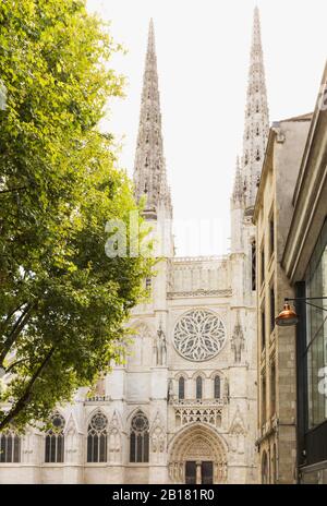 France, Gironde, Bordeaux, façade de la cathédrale de Bordeaux Banque D'Images