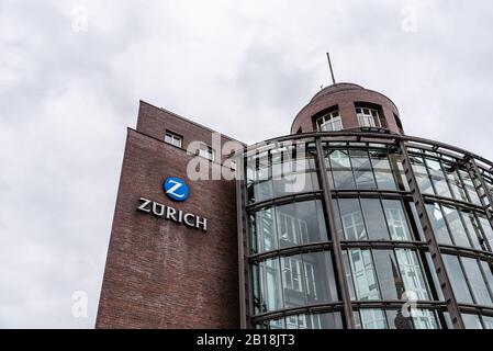 Hambourg, Allemagne - 4 août 2019 : bureaux principaux du Zurich Insurance Group à Hambourg. Banque D'Images