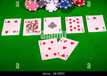 12 une paire gagnant main dans un jeu de Texas Holdem poker Banque D'Images