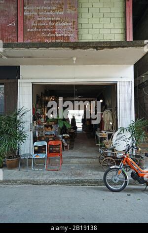 Design extérieur et architecture de bâtiments dans l'art local co-espace- Chiang mai, Thaïlande Banque D'Images