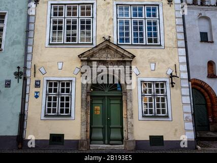 26 Avril 2018 Riga, Lettonie. Portail dans une ancienne maison dans la vieille ville de Riga. Banque D'Images