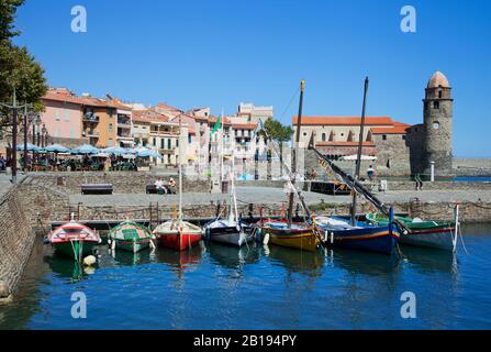 Port de Collioure, Collioure, Languedoc Roussillon, Pyrénées, France, Europe Banque D'Images