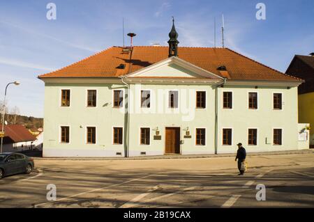 Hôtel de ville de Dolni Dvoriste, région de Bohême du Sud, République tchèque, 15 février 2020. (CTK photo/Libor Sojka) Banque D'Images