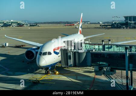 Boeing 787 de British Airways à l'aéroport international d'Incheon, Séoul, Corée du Sud, embarquement pour un vol à destination de l'aéroport d'Heathrow, Londres, Royaume-Uni Banque D'Images