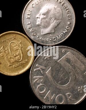 Dix kroner suédois, un kroner suédois et une pièce de cinq krona. Photo Jeppe Gustafsson Banque D'Images