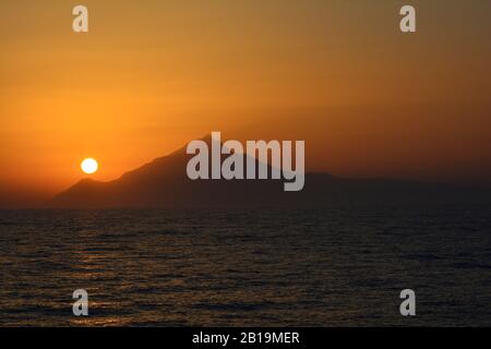 Grèce, coucher de soleil sur le Mont Athos Banque D'Images