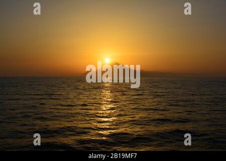 Grèce, coucher de soleil sur le Mont Athos Banque D'Images