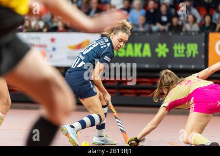 La Haye, pays-Bas - 16 FÉVRIER 2020 : Charlie Works EuroHockey Indoor Club Cup 2020 femmes. Match final Dusseldorfer HC (GER) et HDM (NED). Banque D'Images