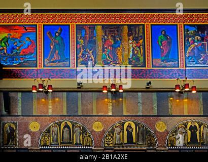 Intérieur De L'Église Universitaire De Dublin. Église Catholique Saint-Cardinal John Newman Dublin Irlande Banque D'Images