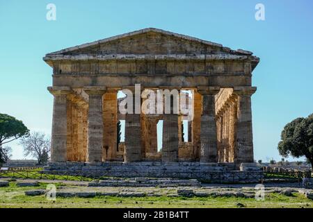 Neptune nettuno hera temple sur Paestum site archéologique grec dans le sud de l'italie Banque D'Images