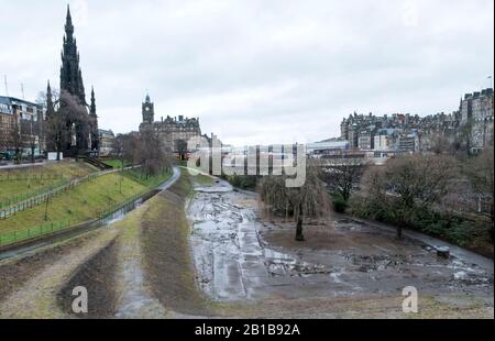 Jardins Princes Street d'Édimbourg après les festivités de Noël et du nouvel an. Banque D'Images