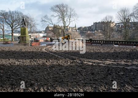 Les jardins Princes Street d'Édimbourg sont en réparation après les festivités de Noël et du nouvel an. Banque D'Images