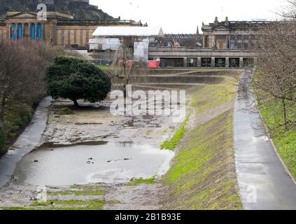 Jardins Princes Street d'Édimbourg après les festivités de Noël et du nouvel an. Banque D'Images