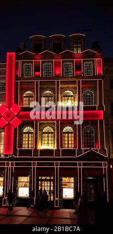 La boutique Cartier à New Bond Street, Londres, pendant les fêtes. Banque D'Images