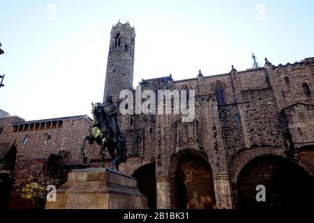 Statue d'UN Ramon Berenguer III, Barcelone, Espagne Banque D'Images