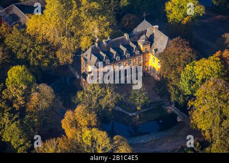 Luftbild, Wasserschloss Schloss Rheydt Und Museum, Mönchengladbach, Niederrhein, Nordrhein-Westfalen, Deutschland, Baudenkmal, Deu, Europa, Grüne Bäum Banque D'Images