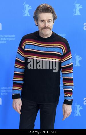 Berlin, Allemagne. 24 février 2020. L'acteur Willem Dafoe assiste au photocrate pour la Sibérie lors du 70ème Festival International du Film de Berlin à l'hôtel Grand Hyatt à Berlin le 24 février 2020. Photo De Paul Treadway/ Crédit: Upi/Alay Live News Banque D'Images