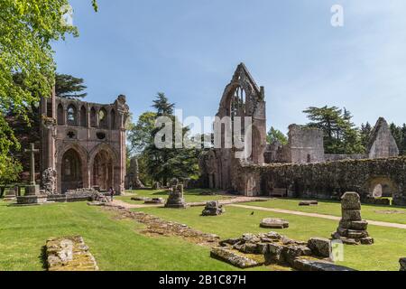 Abbaye de Dryburgh, près de Dryburgh sur les rives de la rivière Tweed aux frontières écossaises et lieu de repos final de Sir Walter Scott Banque D'Images