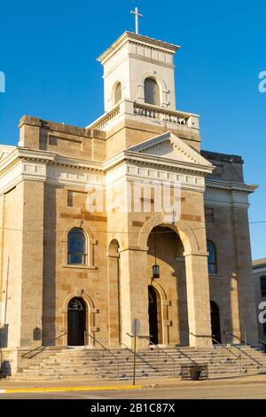 Église catholique de Saint-Patrick dans la petite ville du Midwest de LaSalle, Illinois. Banque D'Images