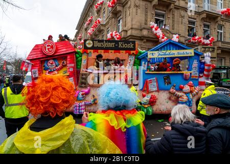 La procession du lundi de Shrove à DŸsseldorf, carnaval de rue, charrettes à motif carnaval, Banque D'Images