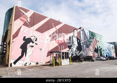 Art mural culturel Power and Light District sur le mur à Kansas City, Mo Banque D'Images