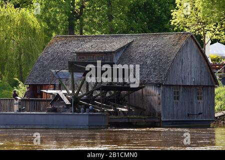 Mill schiffmuehle sur la rivière Weser, Allemagne, Rhénanie-du-Nord-Westphalie, Westphalie de l'est, Minden Banque D'Images