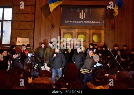 Kiev, Ukraine. 24 février 2020. Les militants ont demandé la libération d'Irina Venediktova, directrice du Bureau d'enquête de l'État, dans le cadre de sa déclaration d'abolition de l'amnistie pour les participants à la Révolution De Dignité. (Photo D'Aleksandr Gusev/Pacific Press) Crédit: Pacific Press Agency/Alay Live News Banque D'Images