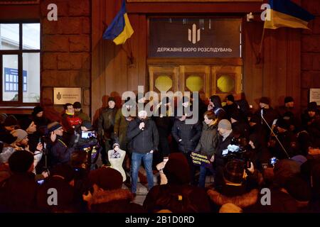 Kiev, Ukraine. 24 février 2020. Les militants ont demandé la libération d'Irina Venediktova, directrice du Bureau d'enquête de l'État, dans le cadre de sa déclaration d'abolition de l'amnistie pour les participants à la Révolution De Dignité. (Photo D'Aleksandr Gusev/Pacific Press) Crédit: Pacific Press Agency/Alay Live News Banque D'Images