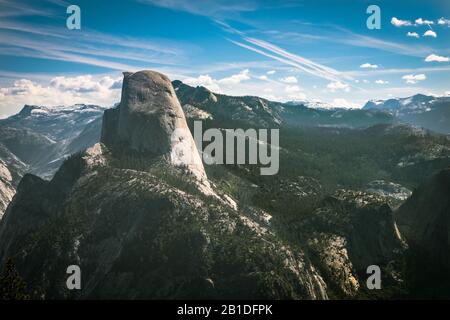 Yoite Valley, Glacier point et Half Dome dans le parc national de Yosemite, Californie, États-Unis Banque D'Images