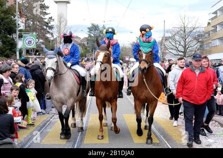 Les chevaux font partie du défilé au carnaval d'Allschwil, Bâle landschaft, Suisse Banque D'Images