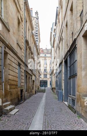 Bordeaux, belle ville française, rue piétonne typique dans le centre Banque D'Images