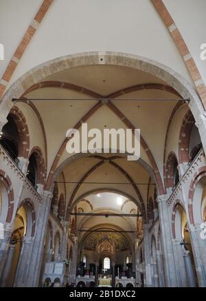 L'Europe, Italie, Lombardie, Milan, Abbaye de S. Ambrogio. Au christianisme et à l'église romane médiévale. Banque D'Images