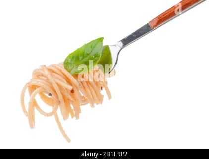 Bol de spaghetti isolé sur fond blanc Banque D'Images