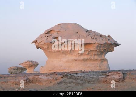 Formations rocheuses du désert blanc, Egypte, Parc National du Désert blanc Banque D'Images