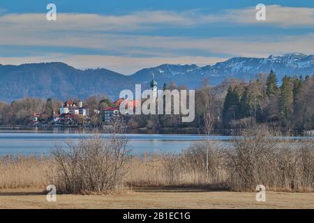 Starnberg, Allemagne 22.02.2020: Impressions Starnberger Voir - 22.02.2020 vue du côté lac à Seesaupt, Starnberger Voir | usage dans le monde entier Banque D'Images