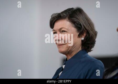 Diana Taylor, compagnon de longue date de l'ancien maire de New York et candidate actuelle à la nomination présidentielle démocrate Michael Bloomberg, accueille des partisans d'un rassemblement de femmes pour Mike dans le centre-ville de Houston. Banque D'Images