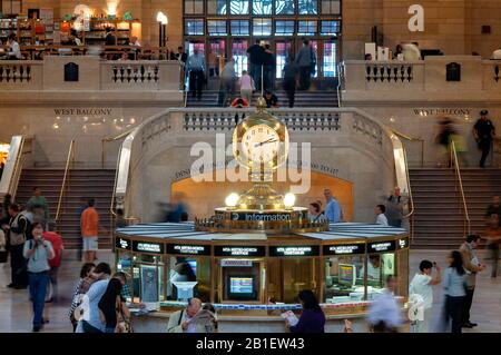 Hall principal à Grand Central Terminal Manhattan New York à l'intérieur de l'intérieur du bâtiment Grand Central Station New York Grand Central Station NYC Banque D'Images