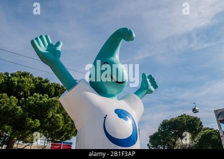Gil la mascotte officielle d'expo 98, du sculpteur Artur Moreira, à Lisbonne, Portugal Banque D'Images