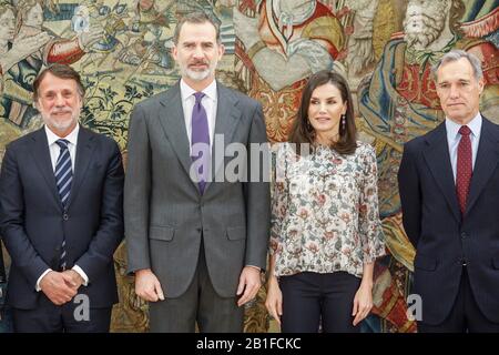 Madrid, Espagne. 25 février 2020. ***PAS D'ESPAGNE*** le roi Felipe et la reine Letizia assistent À Des Audiences royales au palais de Zarzuela à Madrid, en Espagne, le 25 février 2020. Crédit: Jimmy Olsen/Media Punch/Alay Live News Banque D'Images