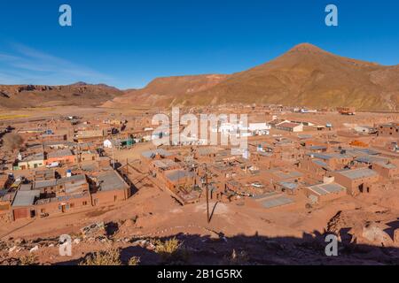 Petite ville de Suques sur la route nationale 52, haute altitude des Andes, Puna désert, Province de Jujuy, NW Argentine, Amérique latine Banque D'Images