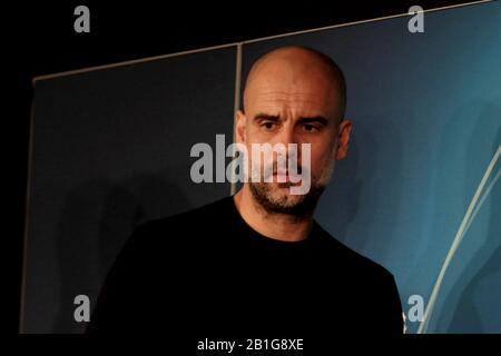 Madrid, Espagne. 25 février 2020. Madrid, Espagne; 25/02/2020.- Pep Guardiola Manchester City entraîneur à la conférence de presse avant match de football match Ligue des Champions contre Real Madrid au stade Santiago Bernabeu demain 26/02/2020 à Madrid.Credit: Juan Carlos Rojas/Picture Alliance | usage dans le monde/dpa/Alay Live News Banque D'Images