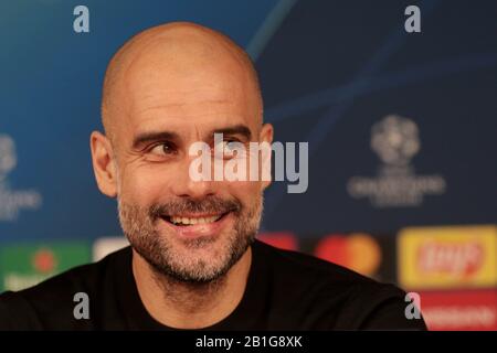 Madrid, Espagne. 25 février 2020. Madrid, Espagne; 25/02/2020.- Pep Guardiola Manchester City entraîneur à la conférence de presse avant match de football match Ligue des Champions contre Real Madrid au stade Santiago Bernabeu demain 26/02/2020 à Madrid.Credit: Juan Carlos Rojas/Picture Alliance | usage dans le monde/dpa/Alay Live News Banque D'Images