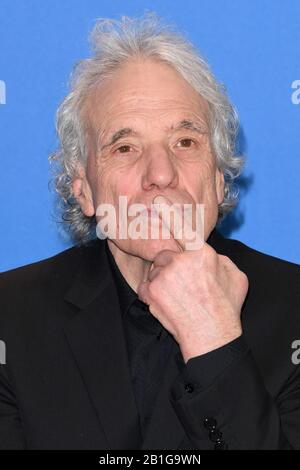 Le cinéaste américain Abel Ferrara assiste au photocrate de la Sibérie pendant le 70ème Festival International du Film de Berlin. © Paul Treadway Banque D'Images