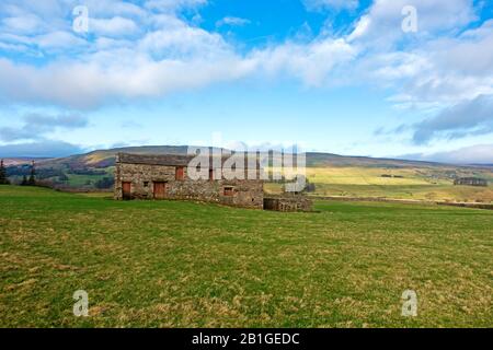 Stone Barn à Wensleydale, Yorkshire Dales, avec vue sur Abbotside et Askrigg Common Banque D'Images