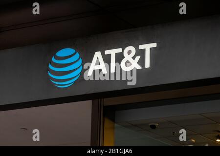 San Francisco, Californie, États-Unis. 23 janvier 2020. Société américaine de télécommunications, logo AT&T vu à San Francisco. Crédit: Alex Tai/Sopa Images/Zuma Wire/Alay Live News Banque D'Images